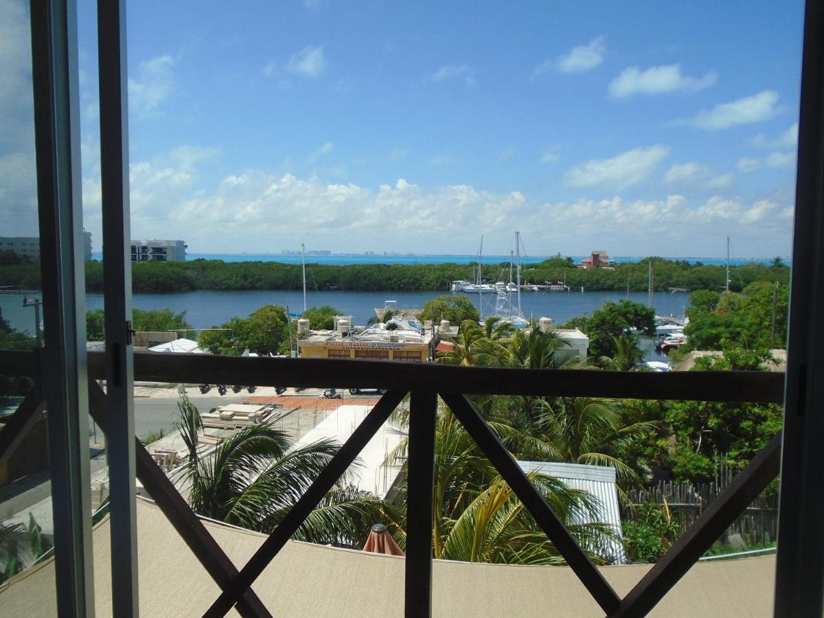 Linda Vista Loft- Ocean View- Shared Pool *